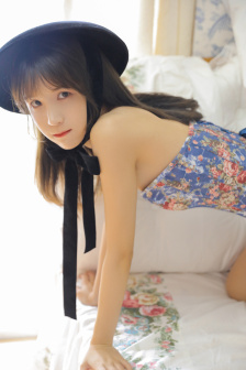 打扑克的男女